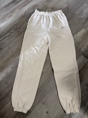 ALO Yoga Kids Cream Sweat Joggers